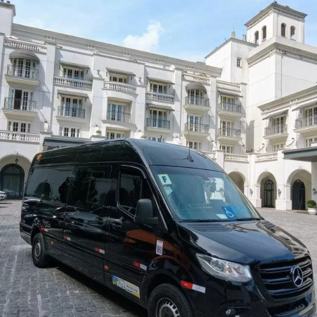 Van Sprinter da CHM Executive Transport