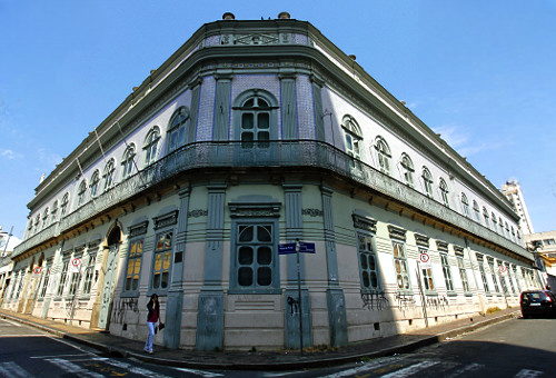 Palácio dos Azulejos, casarão histórico com fachada de azulejos portugueses, em Campinas — City Tour CHM Executive Transport