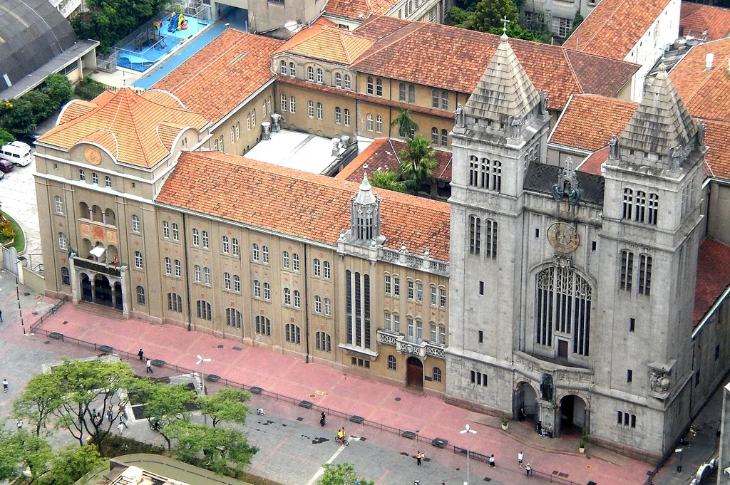Mosteiro de São Bento, no centro de São Paulo — City Tour CHM Executive Transport